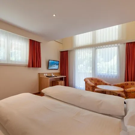 Alpenresort Eienwaeldli Otel