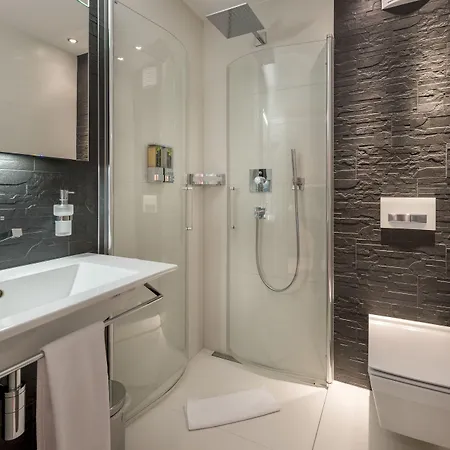 Hotel Alpenresort Eienwaeldli 3*