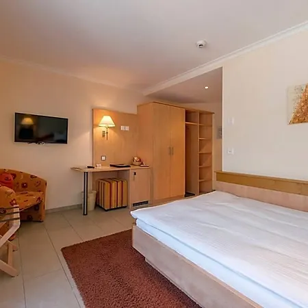 Alpenresort Eienwaeldli ホテル