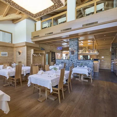 Alpenresort Eienwaeldli Готель 3*