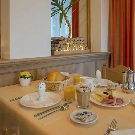 Alpenresort Eienwaeldli 3* אנגלברג