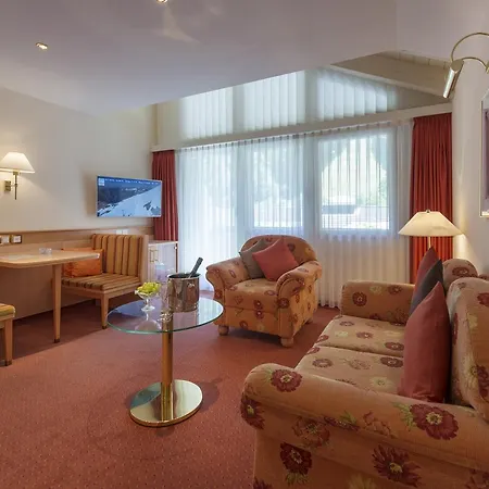 ホテル Alpenresort Eienwaeldli