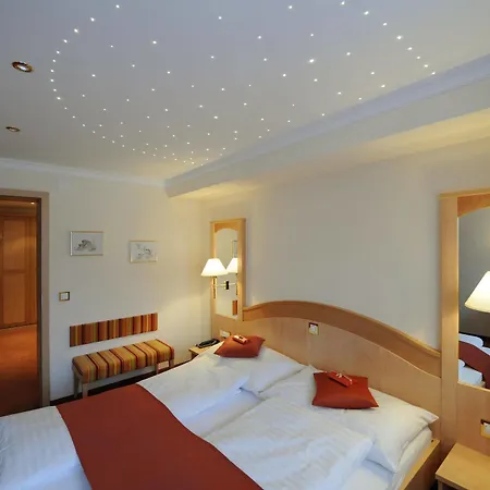 ホテル Alpenresort Eienwaeldli